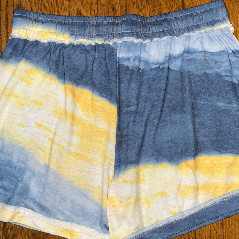 Live Well Lounge Stylish Tie-Dye Women's Shorts Size 14W - Picture 6 of 7